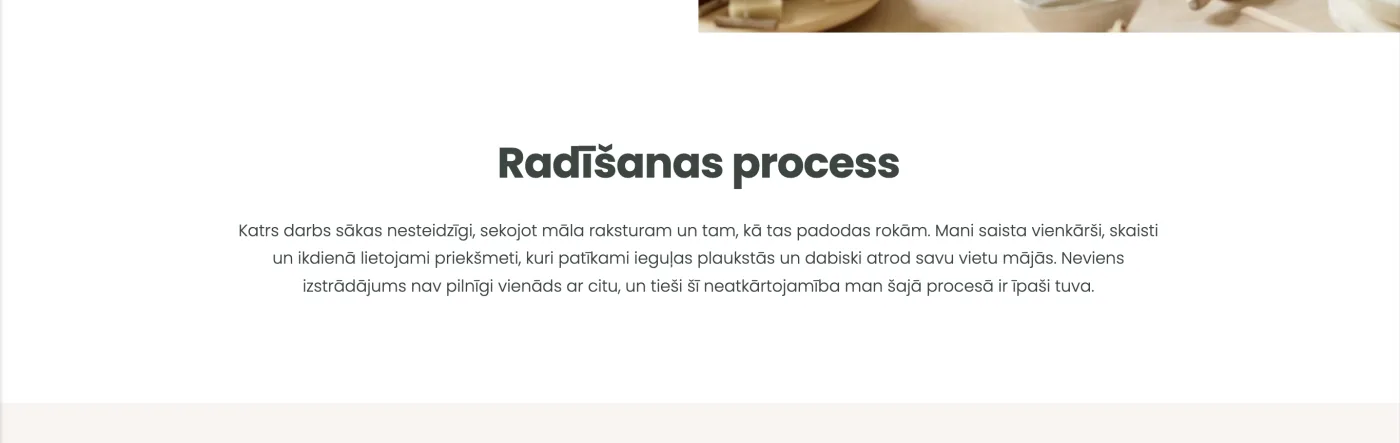 Sans-serif fontu kombinācija, kas izmantota mājaslapas dizainā.